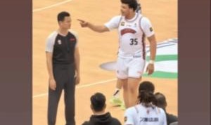 kaiyun sports-怒指裁判！洛夫顿更新社媒：别再有下次！这是球员开始受伤的原因