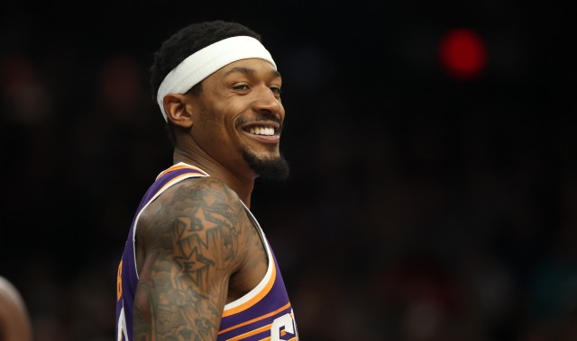 kaiyun sports-买断离开太阳&amp;加盟快船！比尔社媒晒太阳生涯照片并配文：✌🏾