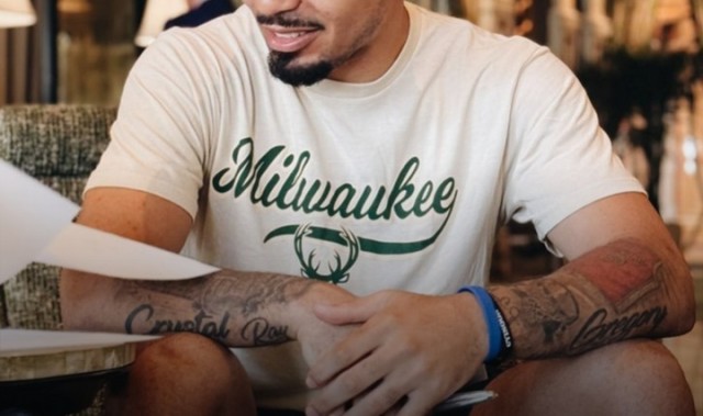 kaiyun sports-必须严查🚨雄鹿和25岁科尔-安东尼签约2年不到570万 非一年合同